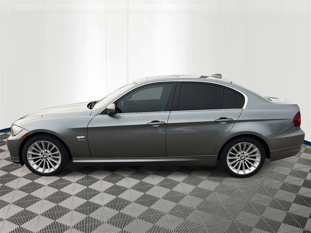 Used 2010 BMW 335i xDrive Sedan image 2
