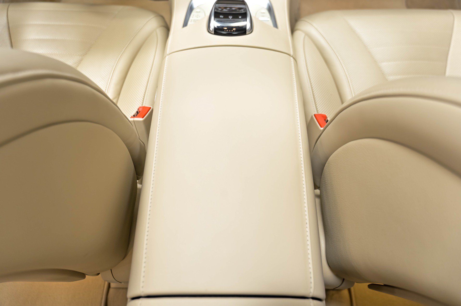 Used 2016 Mercedes-Benz S 550 4MATIC Sedan image 35
