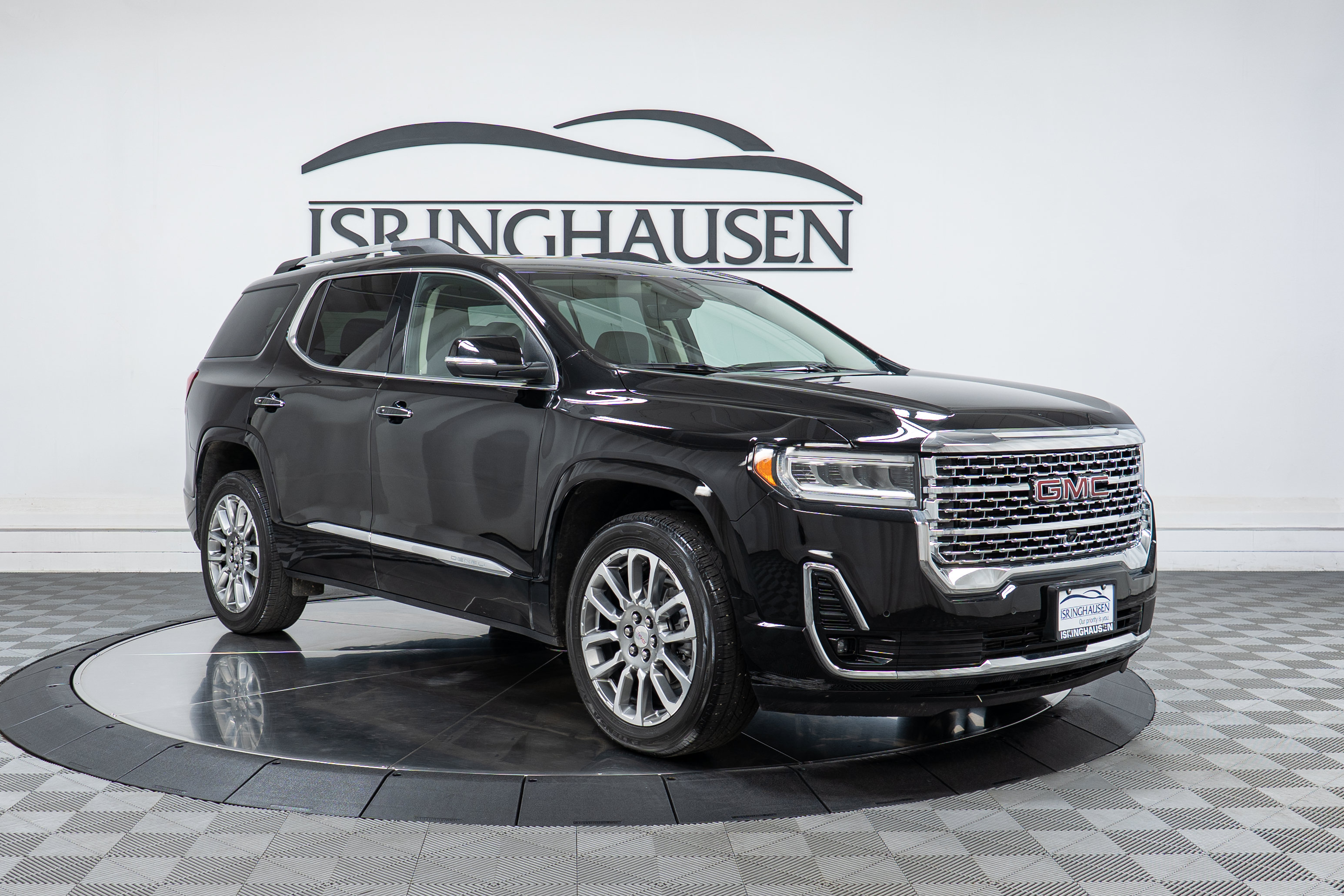Used 2023 GMC Acadia Denali w/ Denali Ultimate Package FWD image 3