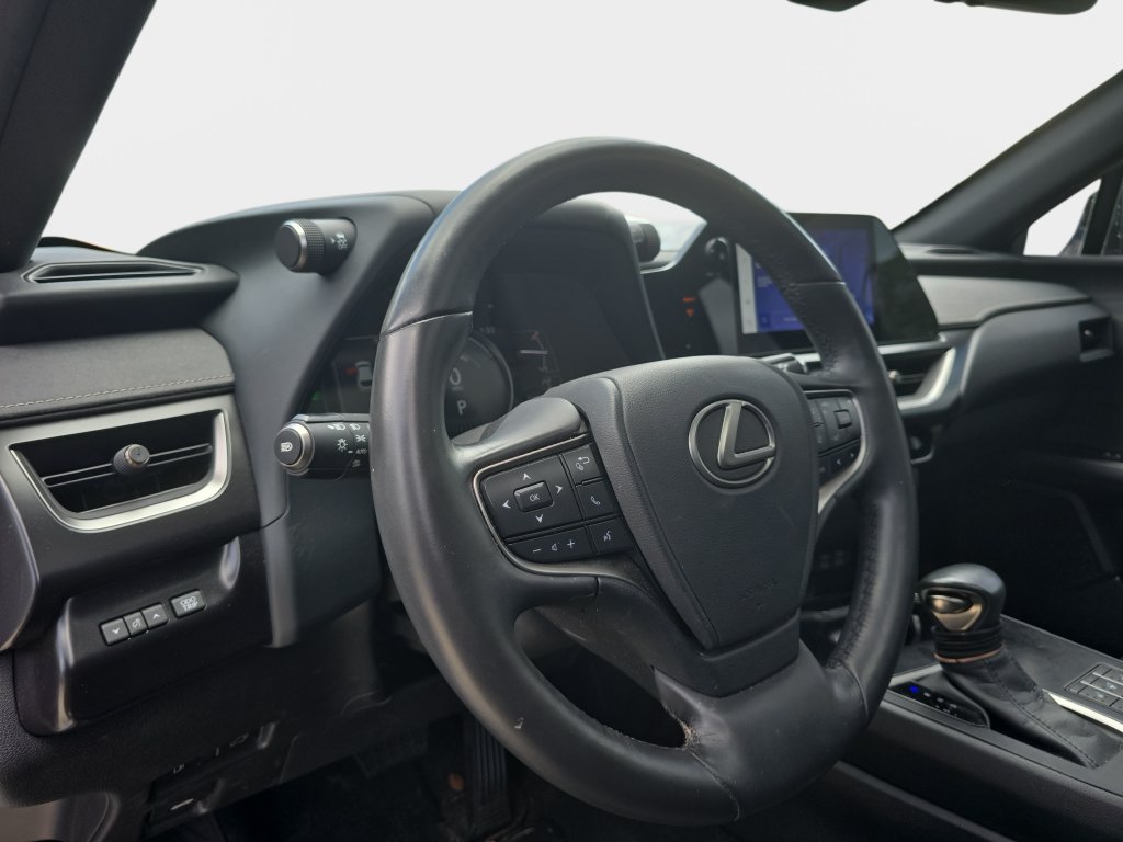 Used 2024 Lexus UX 250h FWD w/ Premium Package image 20