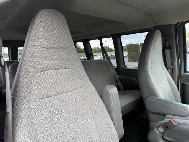 Used 2025 Chevrolet Express 3500 LS image 9