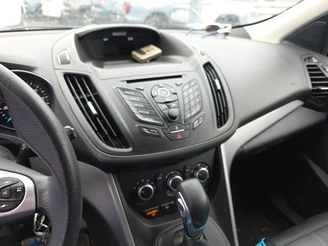 Used 2016 Ford Escape SE image 3