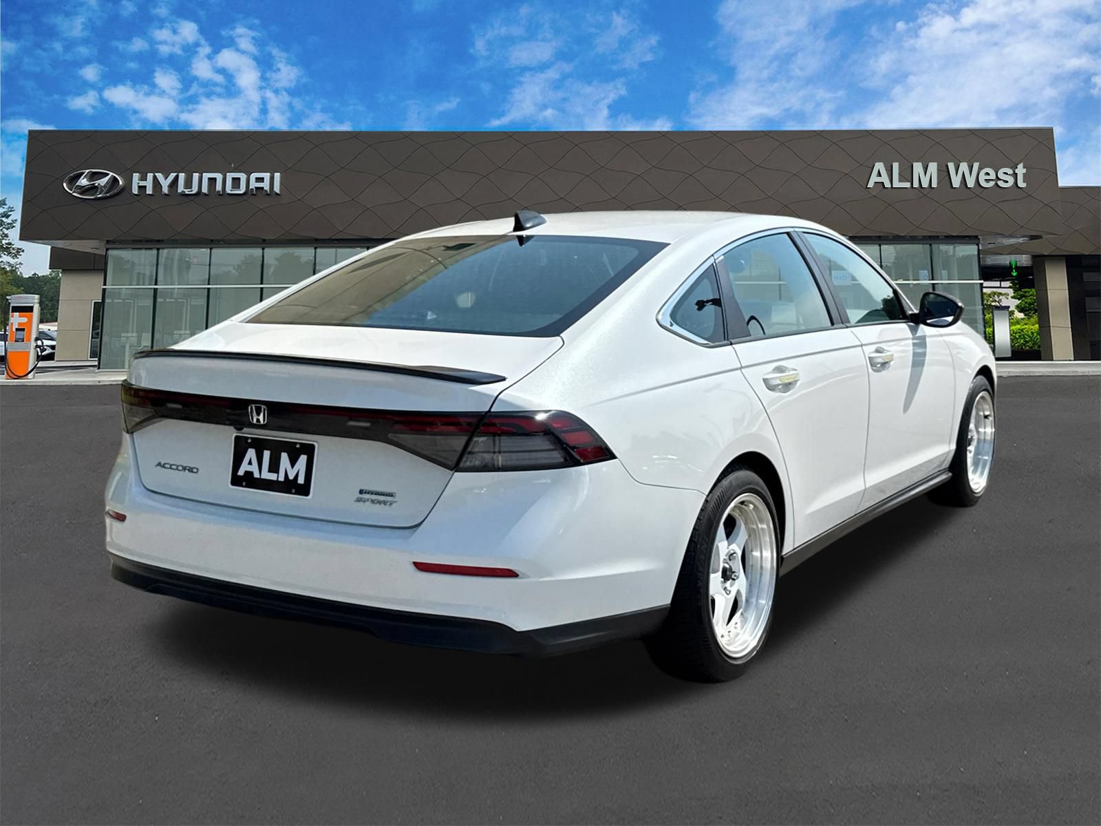 Used 2025 Honda Accord Sport image 5
