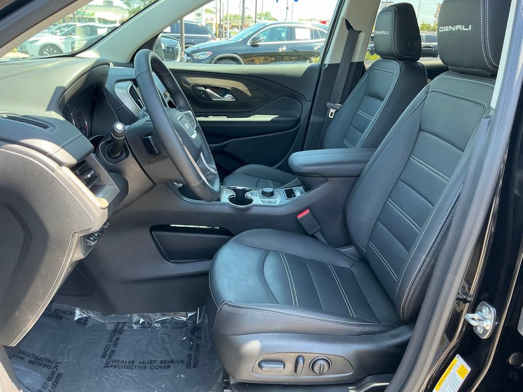 Used 2024 GMC Terrain Denali w/ Denali Premium Package AWD/4WD image 14