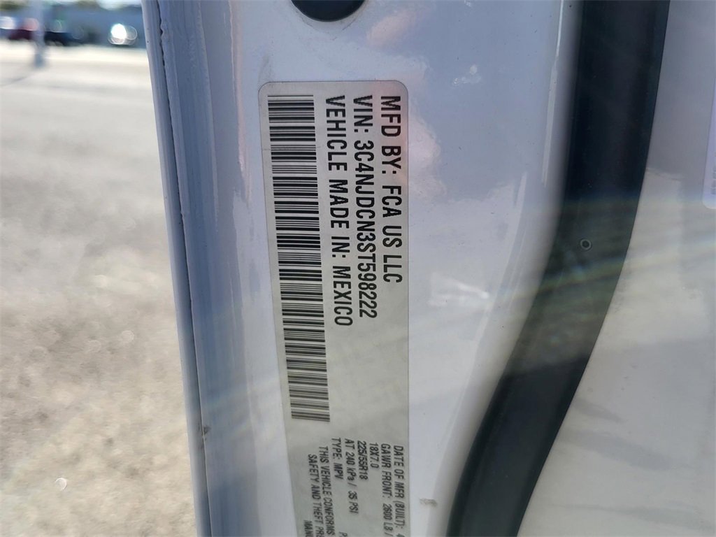 Used 2025 Jeep Compass Limited image 34