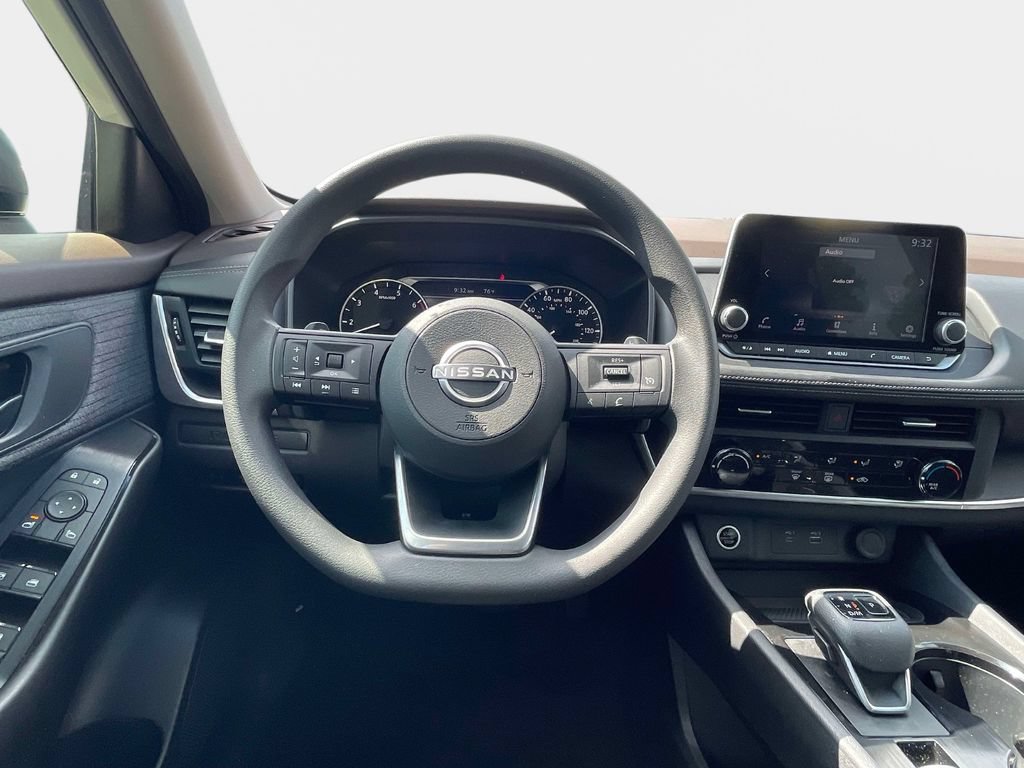 Used 2023 Nissan Rogue S AWD/4WD image 13