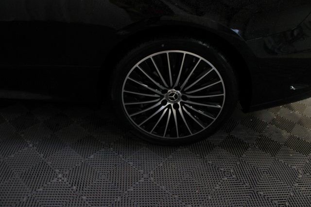 New 2026 Mercedes-Benz CLE 300 4MATIC Coupe image 9