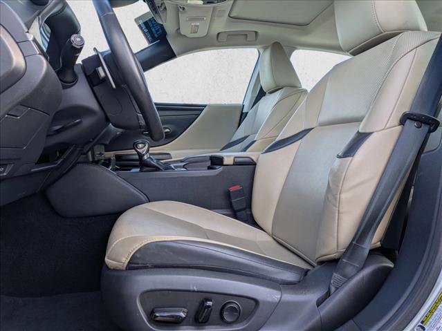 Used 2019 Lexus ES 350 w/ Accessory Package 2 image 16