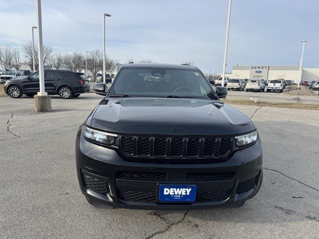 Used 2024 Jeep Grand Cherokee L Laredo image 2