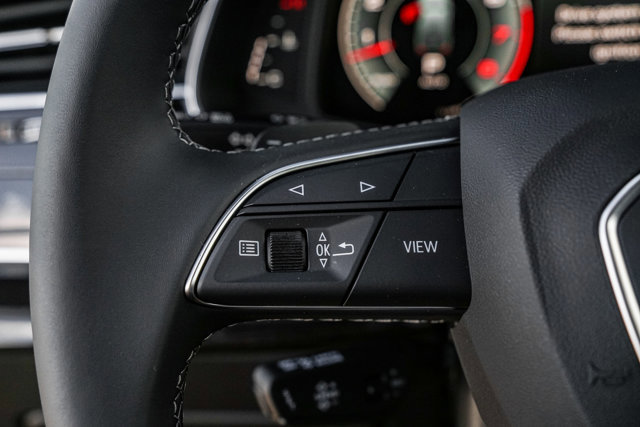 Used 2025 Audi Q7 3.0T Premium Plus image 25