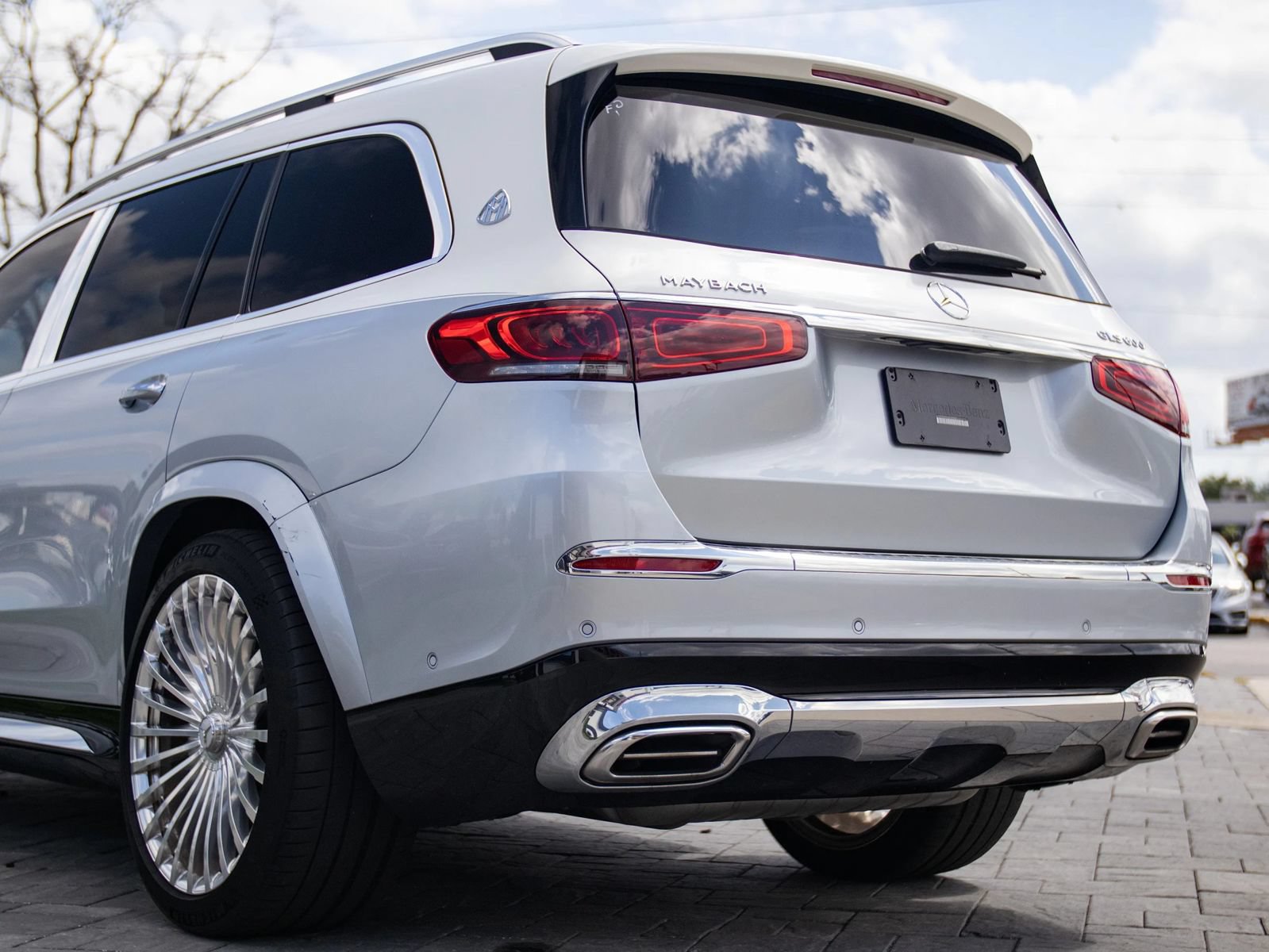 Used 2022 Mercedes-Benz Maybach GLS 600 4MATIC image 13