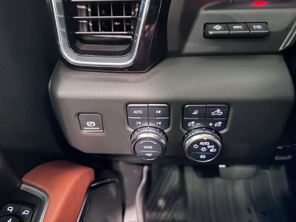 Certified 2025 GMC Sierra 2500 Denali Ultimate w/ Snow Plow Prep/Camper Package AWD/4WD image 25