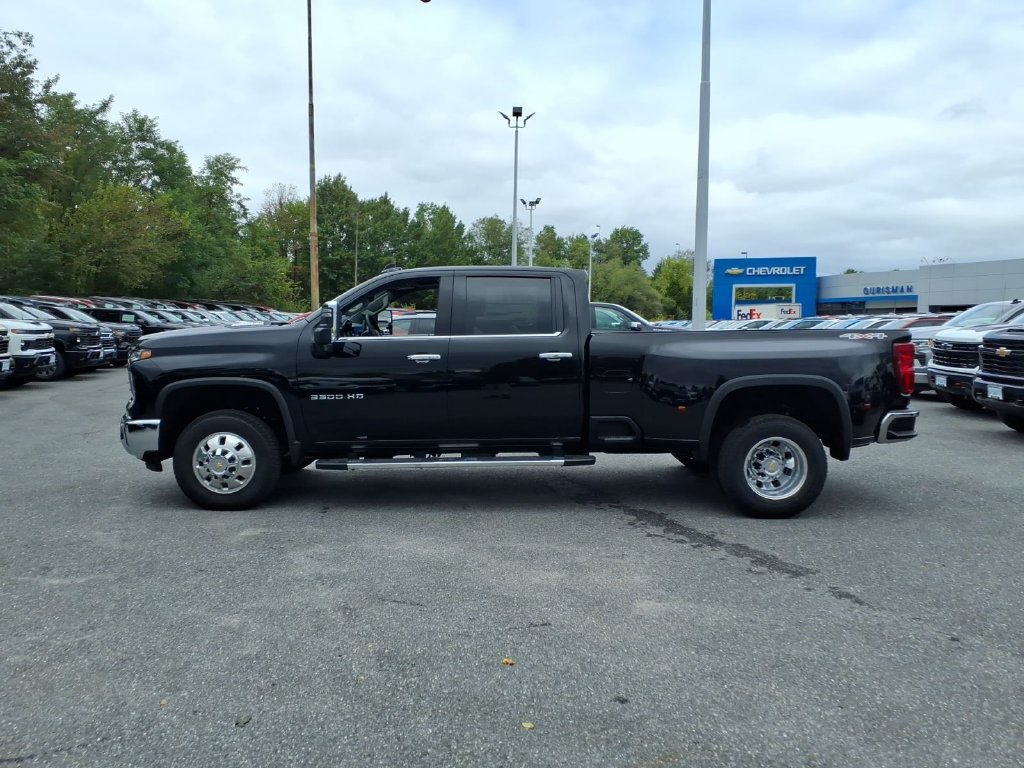 New 2026 Chevrolet Silverado 3500 LTZ w/ LTZ Plus Package AWD/4WD image 6