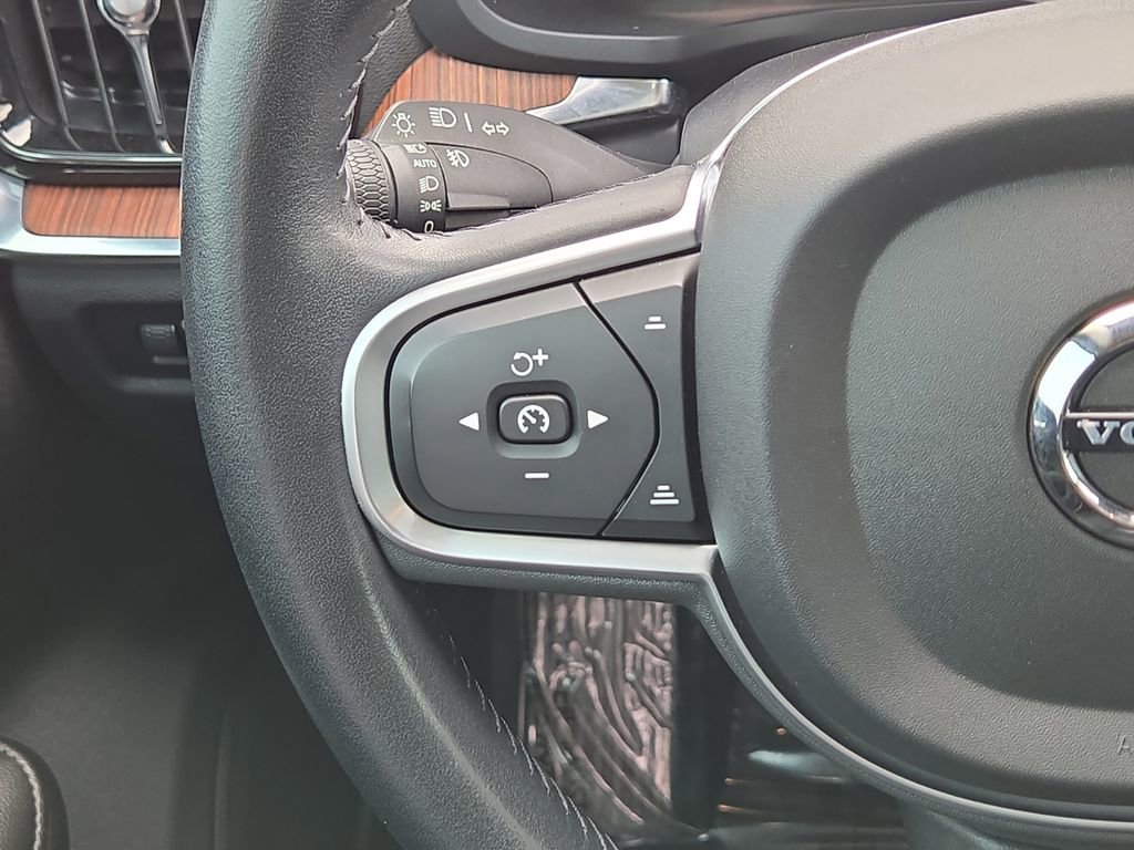 Used 2022 Volvo S60 B5 Inscription FWD image 18