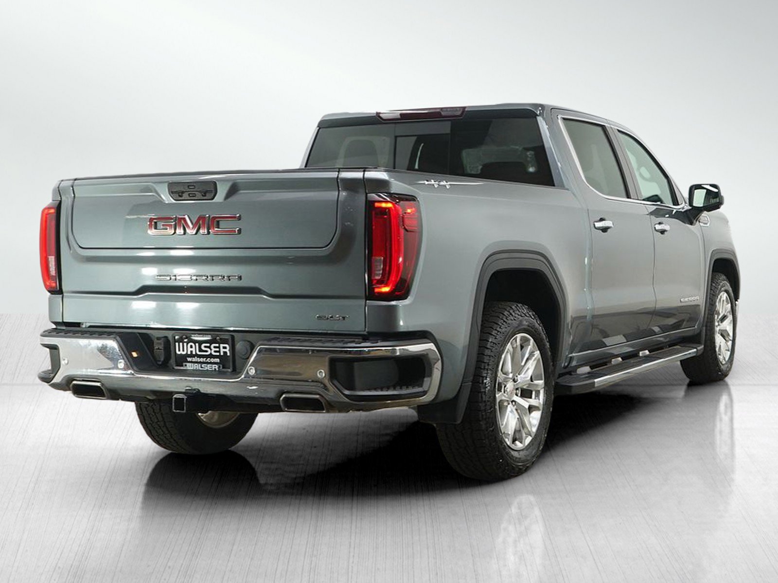 Used 2020 GMC Sierra 1500 SLT w/ SLT Premium Plus Package AWD/4WD image 4