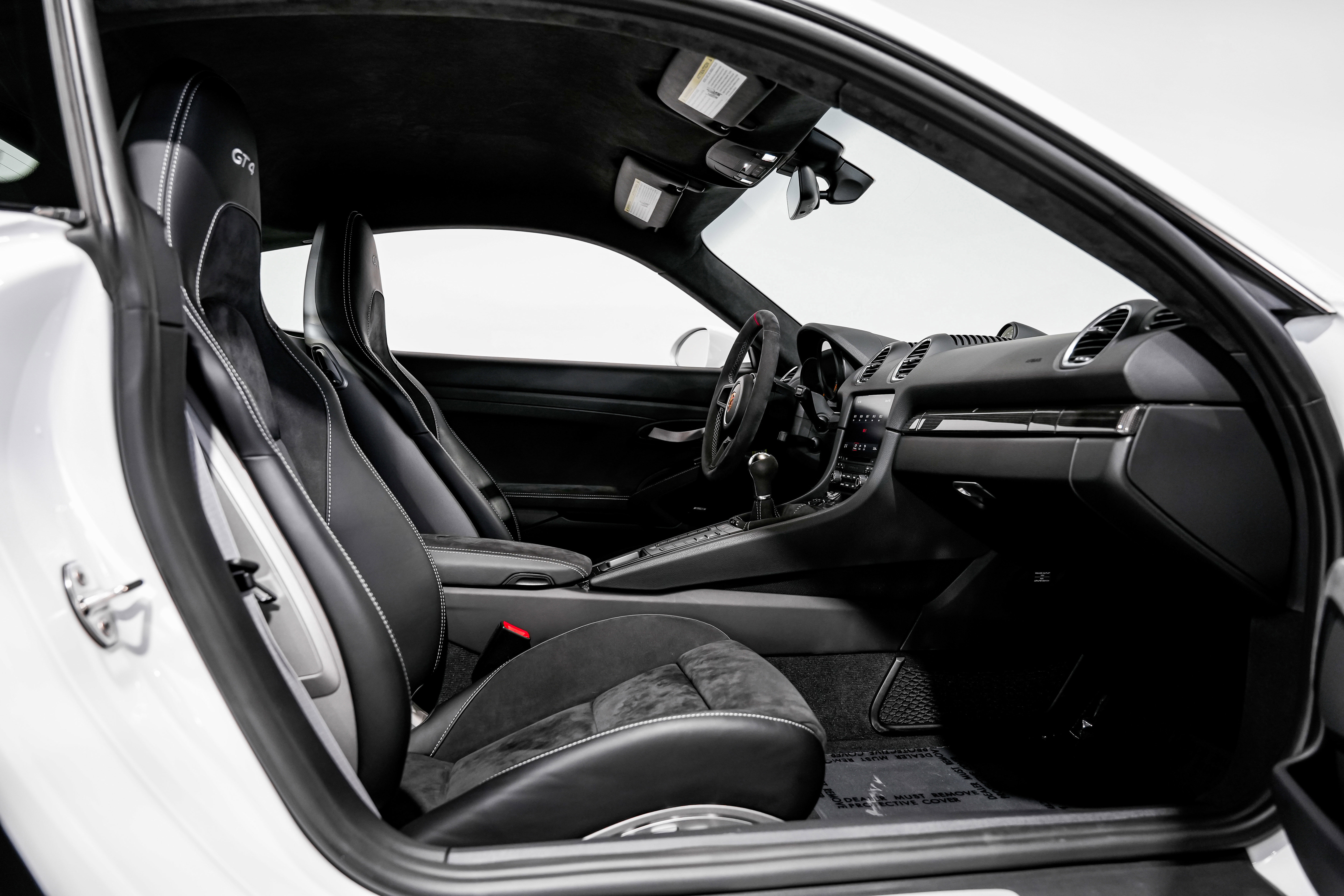 Used 2020 Porsche 718 Cayman GT4 image 26