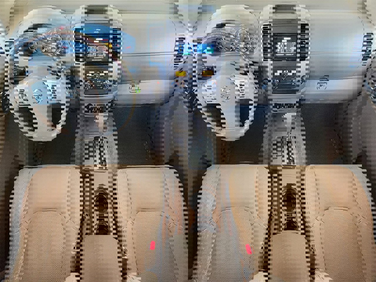 Used 2014 Nissan Frontier SL image 24