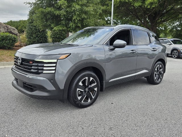 Used 2025 Nissan Kicks SR AWD/4WD image 4