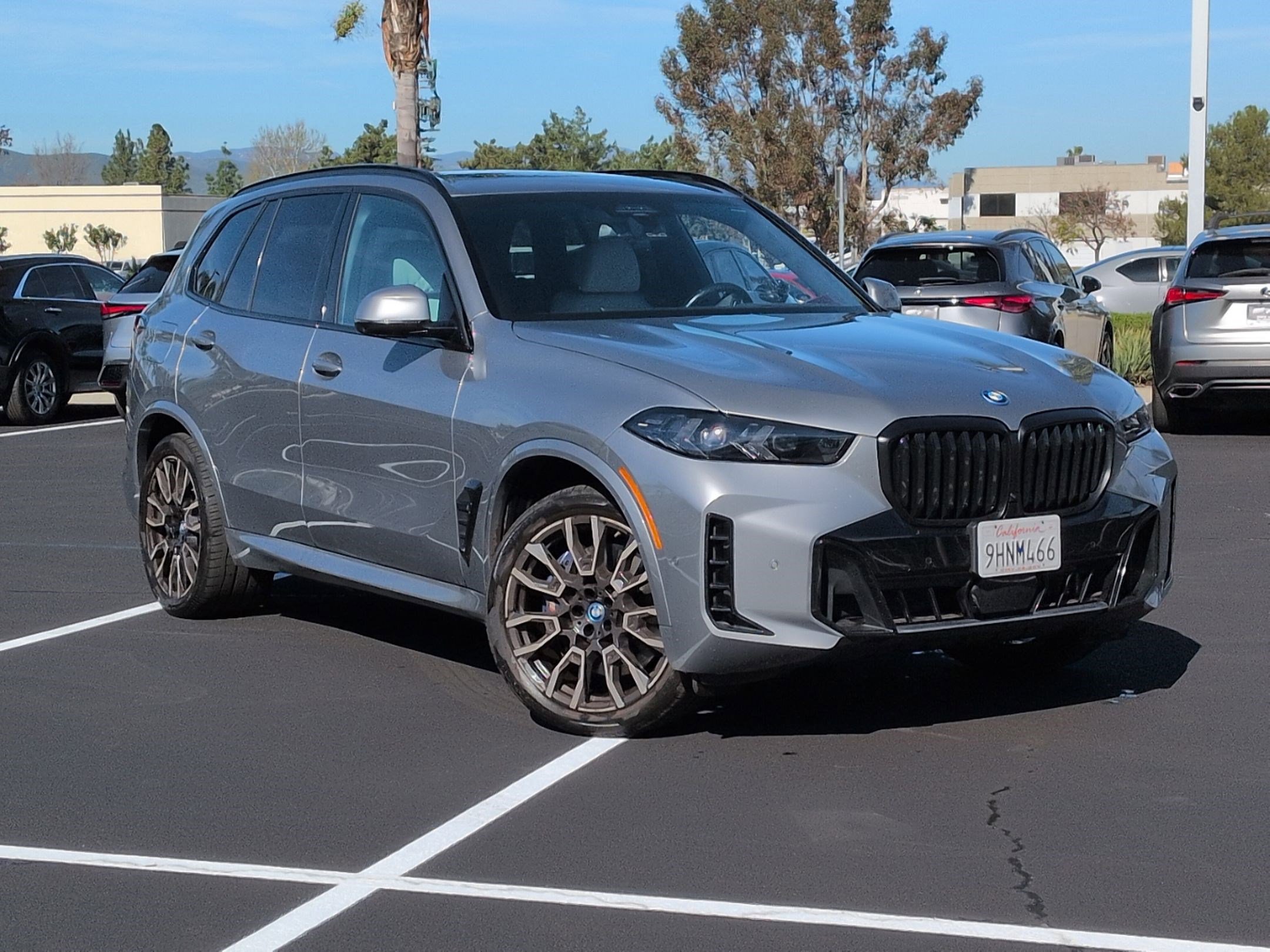 Certified 2024 BMW X5 xDrive50e w/ Executive Package image 2