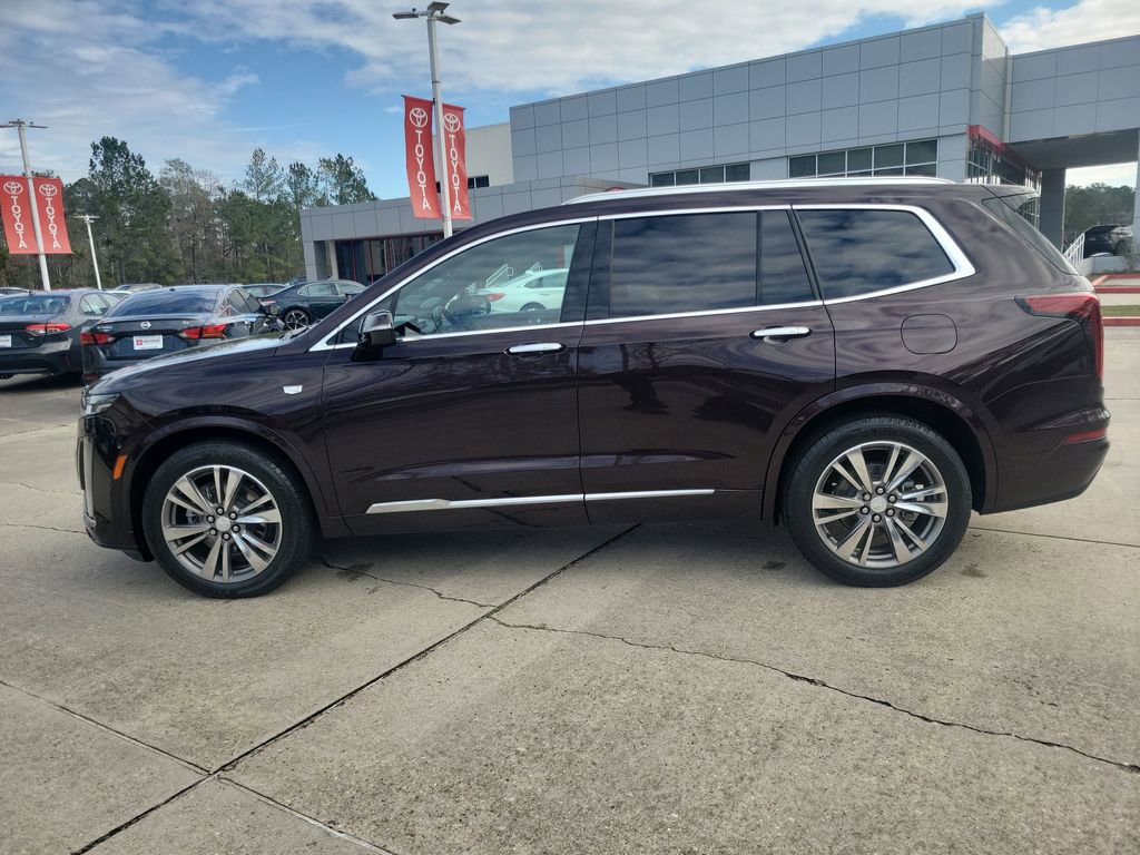 Used 2021 Cadillac XT6 Premium Luxury image 2