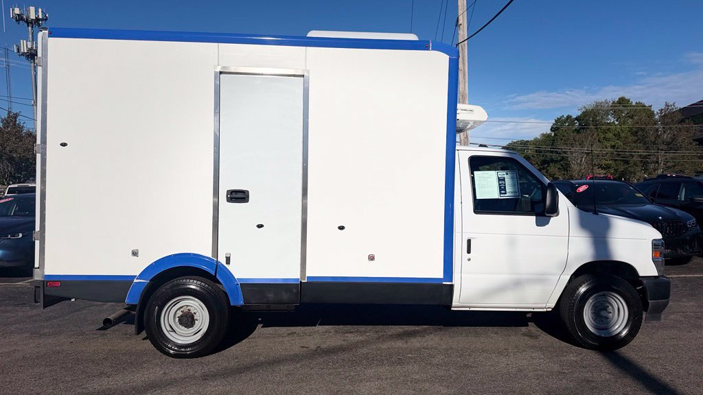 Used 2024 Ford E-350 and Econoline 350 Super Duty w/ Power Windows & Locks Group RWD image 11