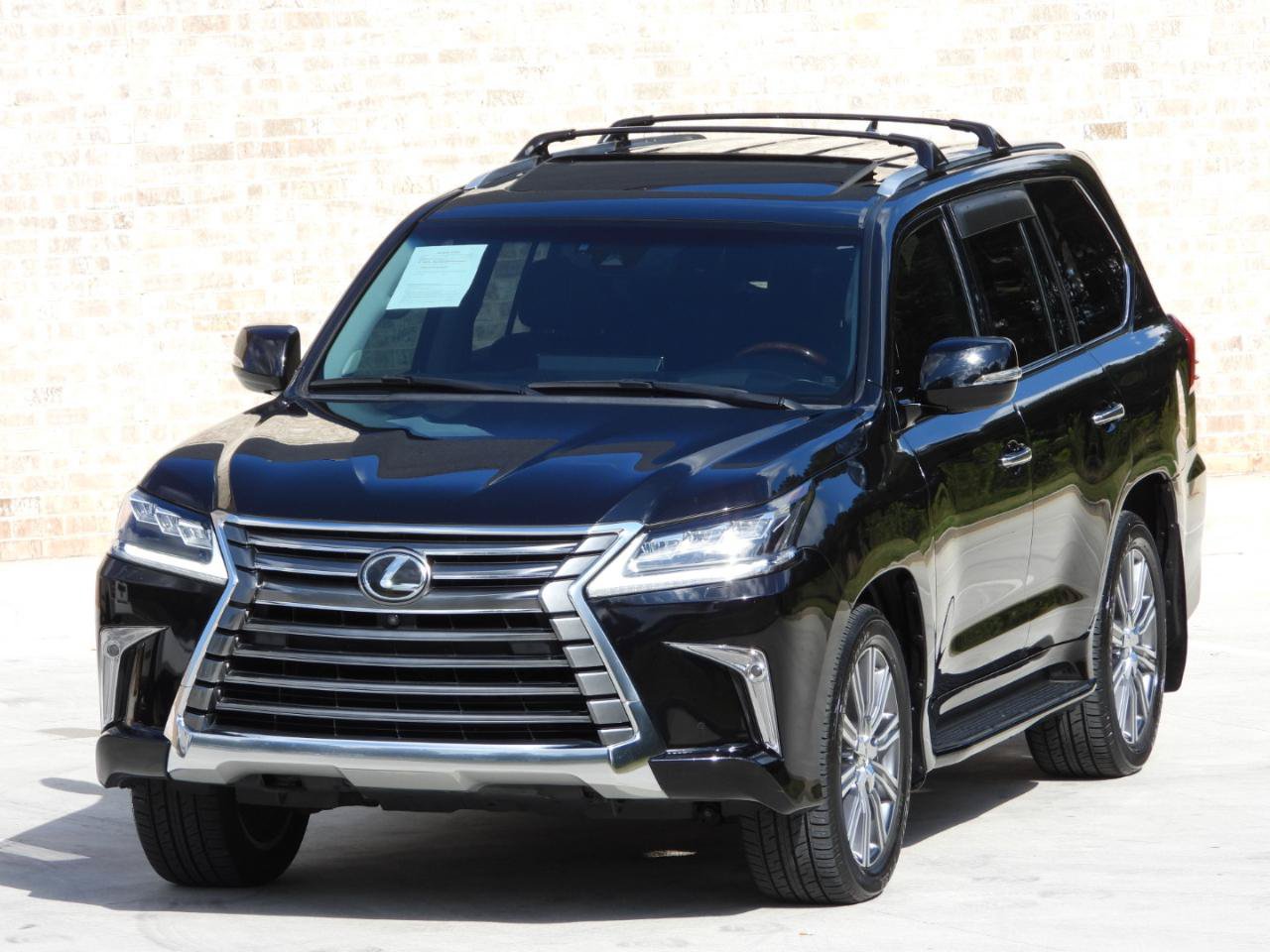 Used 2016 Lexus LX 570 4WD w/ 3rd Row & Luxury Pkg image 29