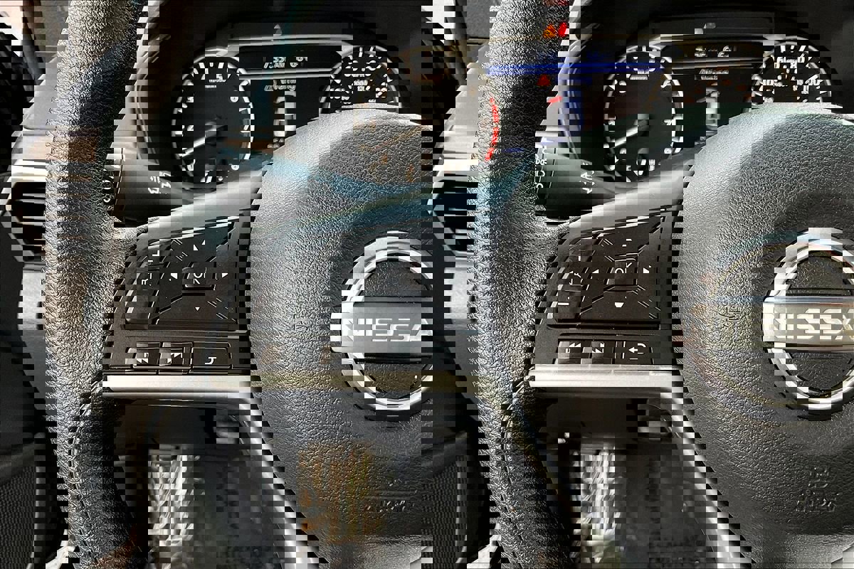 Used 2024 Nissan Altima 2.5 SV image 15