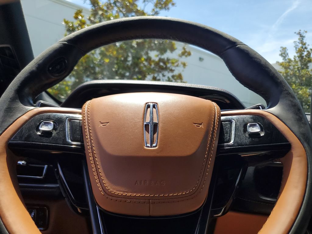 Used 2020 Lincoln Aviator Black Label AWD/4WD image 25