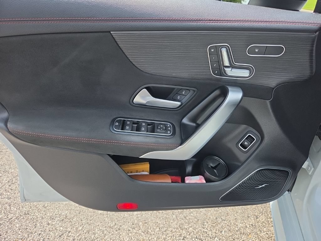Used 2021 Mercedes-Benz CLA 250 4MATIC image 14