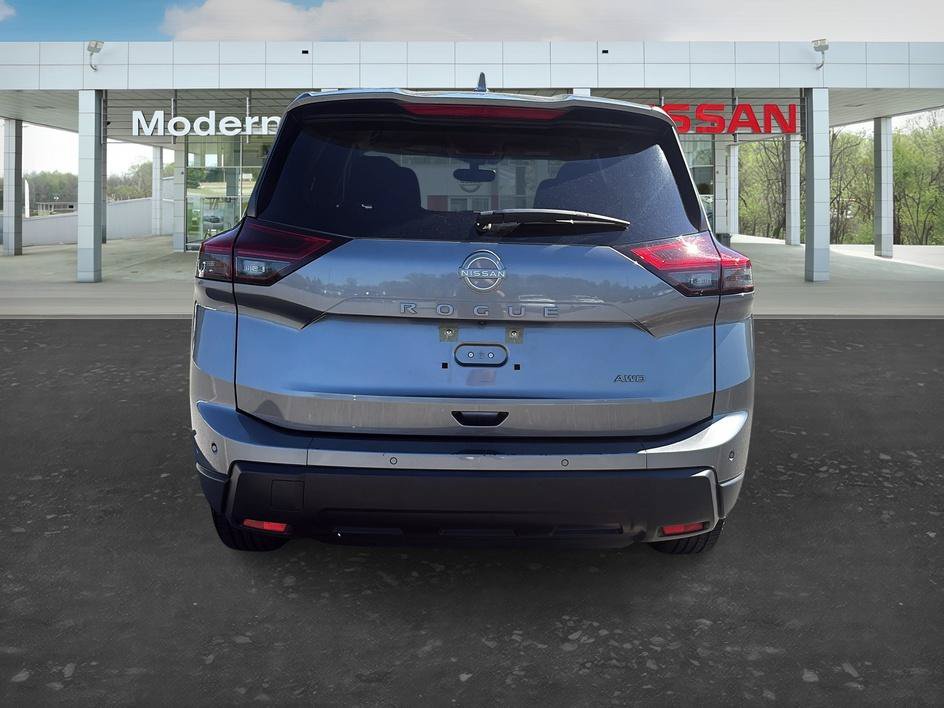 Certified 2025 Nissan Rogue SV AWD/4WD image 4