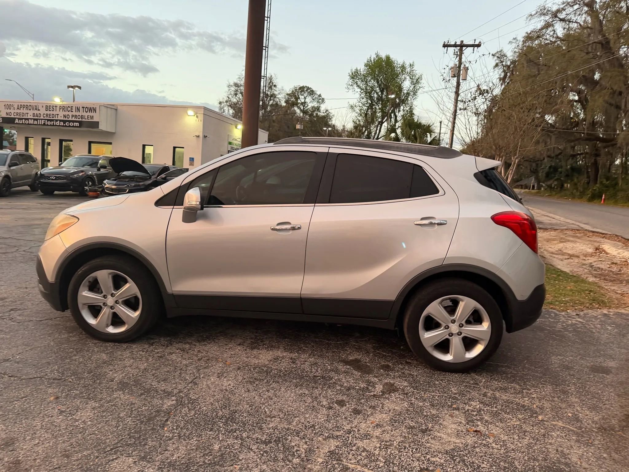 Used 2015 Buick Encore Convenience FWD image 7