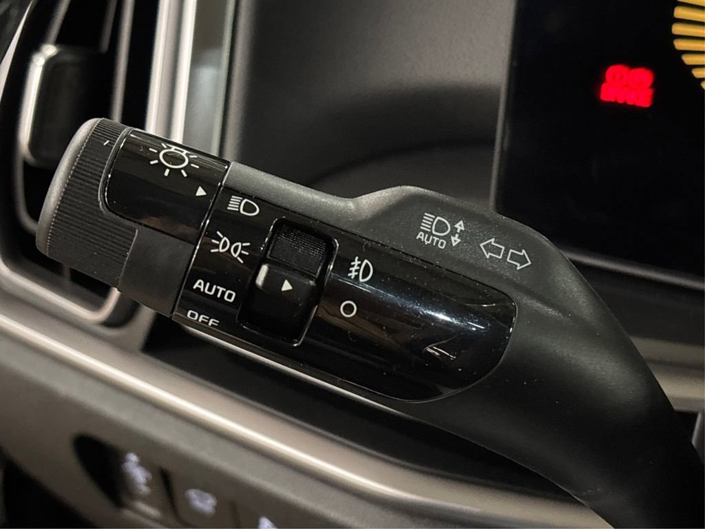 Certified 2025 Kia Sorento EX w/ Panoramic Sunroof Package image 24