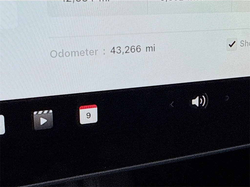 Used 2022 Tesla Model Y Performance image 4