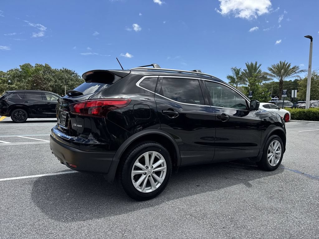 Used 2018 Nissan Rogue Sport SV w/ SV Technology Package AWD/4WD image 24