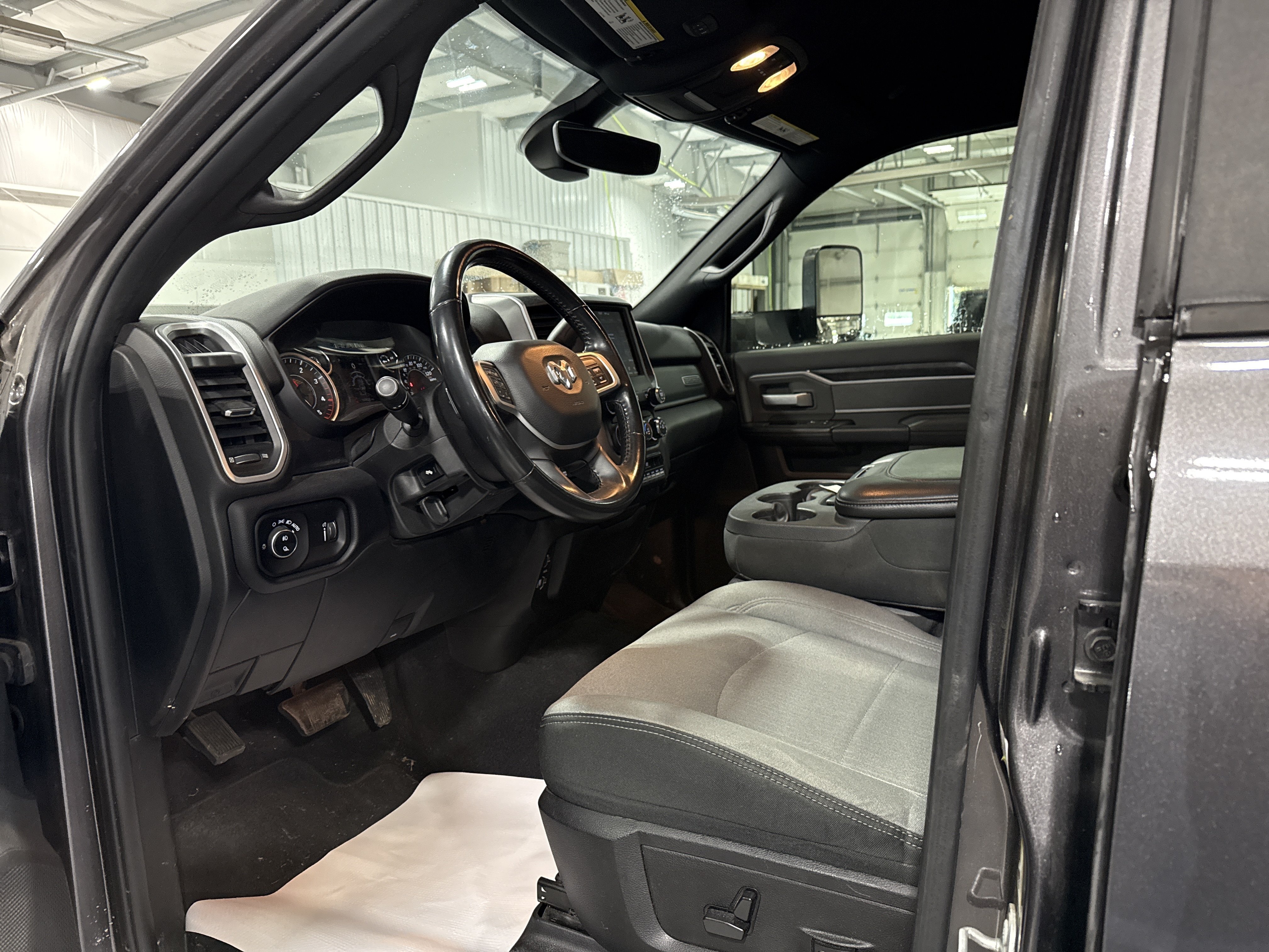Used 2021 RAM 2500 Big Horn w/ Level 1 Equipment Group AWD/4WD image 7
