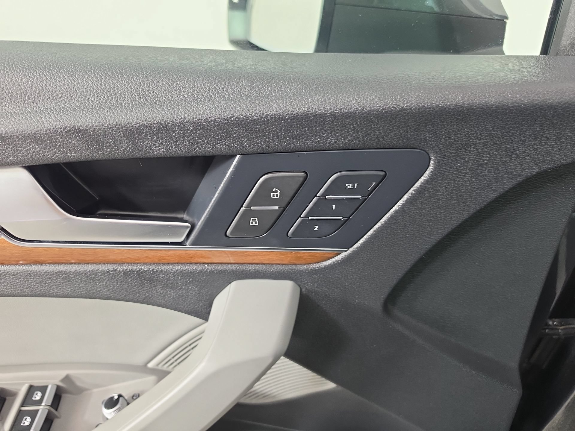 Used 2022 Audi Q5 2.0T Premium Plus AWD/4WD image 21
