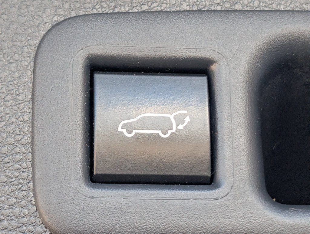 Certified 2022 Toyota Highlander XLE AWD/4WD image 32
