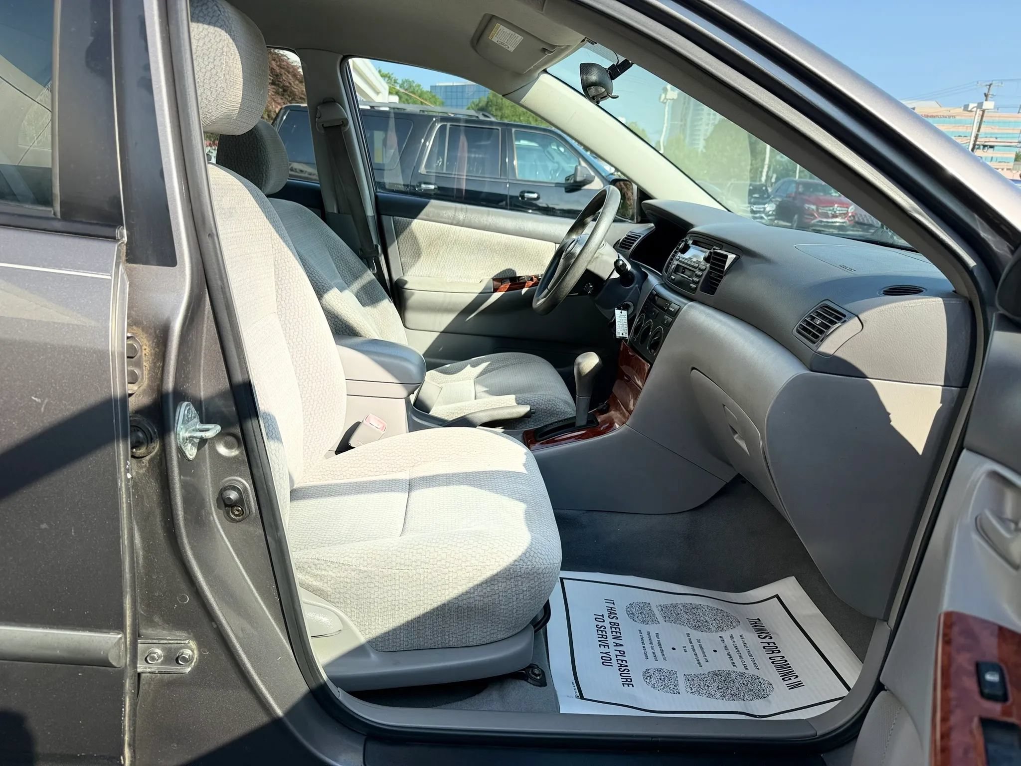 Used 2004 Toyota Corolla LE FWD image 25