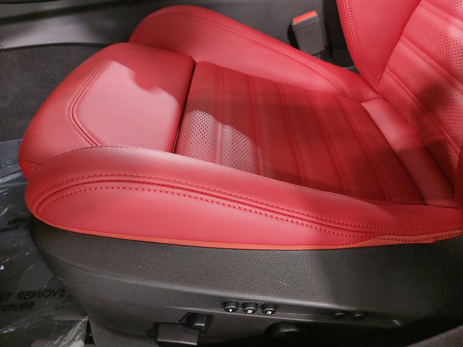 New 2025 Alfa Romeo Giulia w/ Veloce Package Rwd image 29