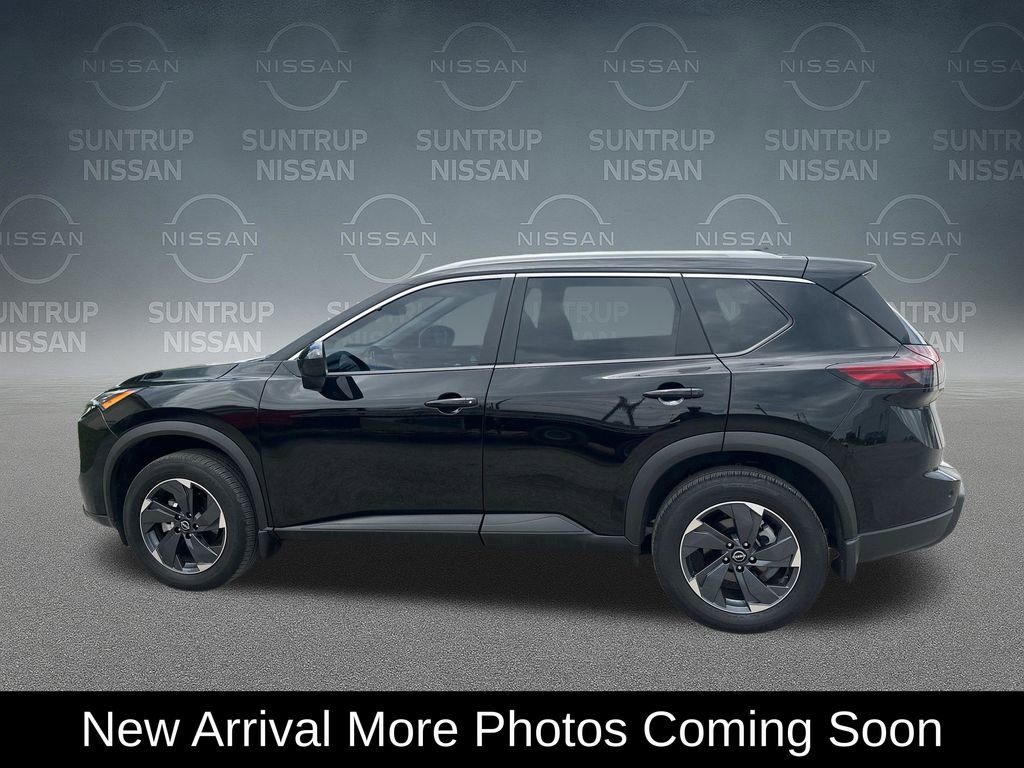 Used 2025 Nissan Rogue SV w/ SV Premium Package FWD image 3