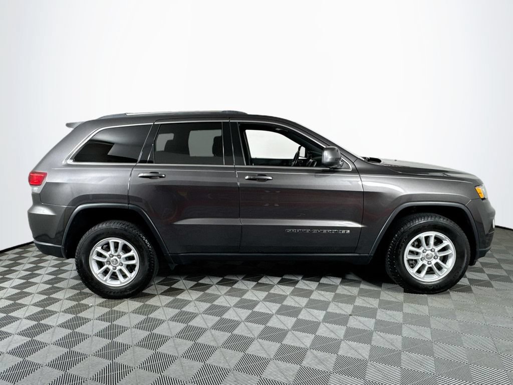 Used 2020 Jeep Grand Cherokee Laredo AWD/4WD image 8