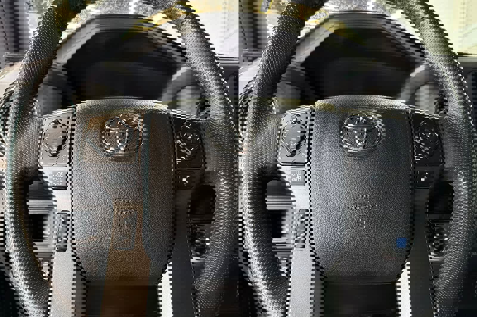 Used 2017 Toyota Tacoma TRD Off-Road image 25