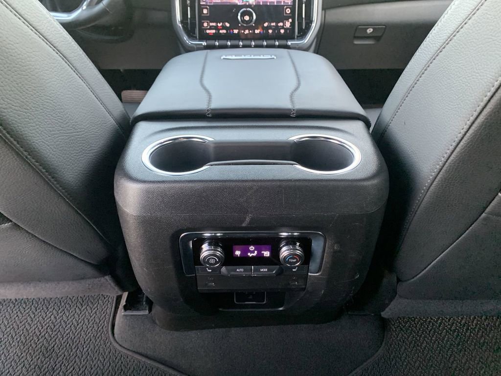 Certified 2025 GMC Yukon Denali image 19