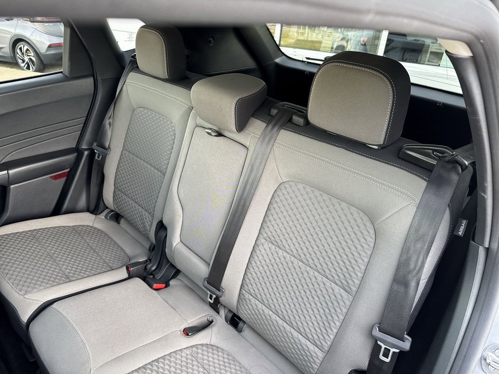 Used 2022 Ford Escape SE w/ SE Sport Appearance Package image 21