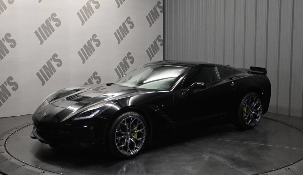 Used 2019 Chevrolet Corvette Stingray Coupe w/ Carbon Flash Badge Package