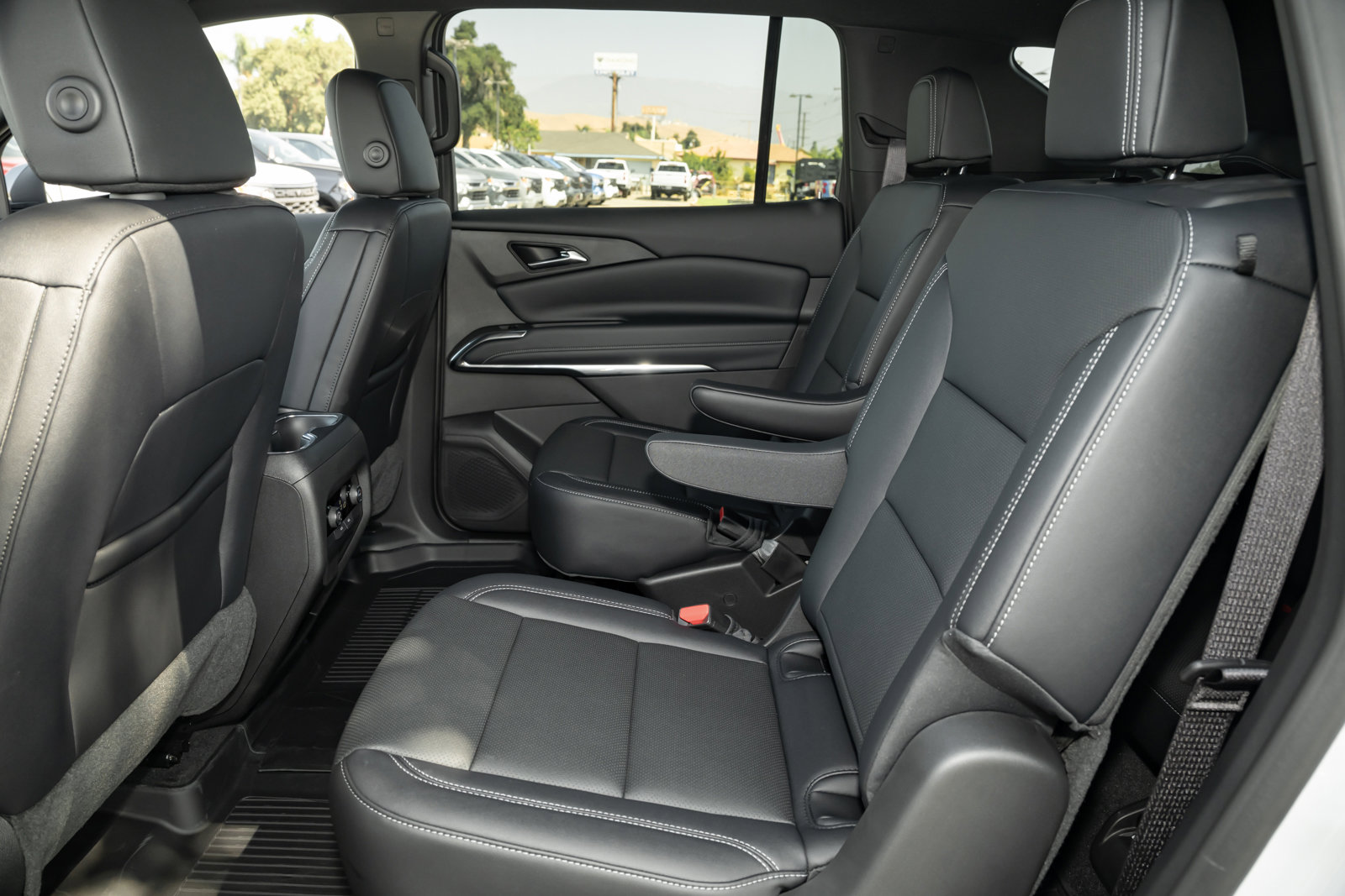 New 2026 Chevrolet Traverse LT w/ Driver Confidence Package image 32