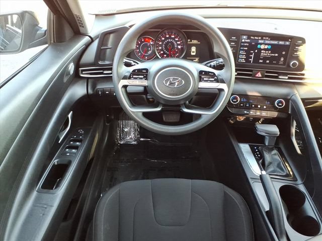 Used 2021 Hyundai Elantra SEL FWD image 16