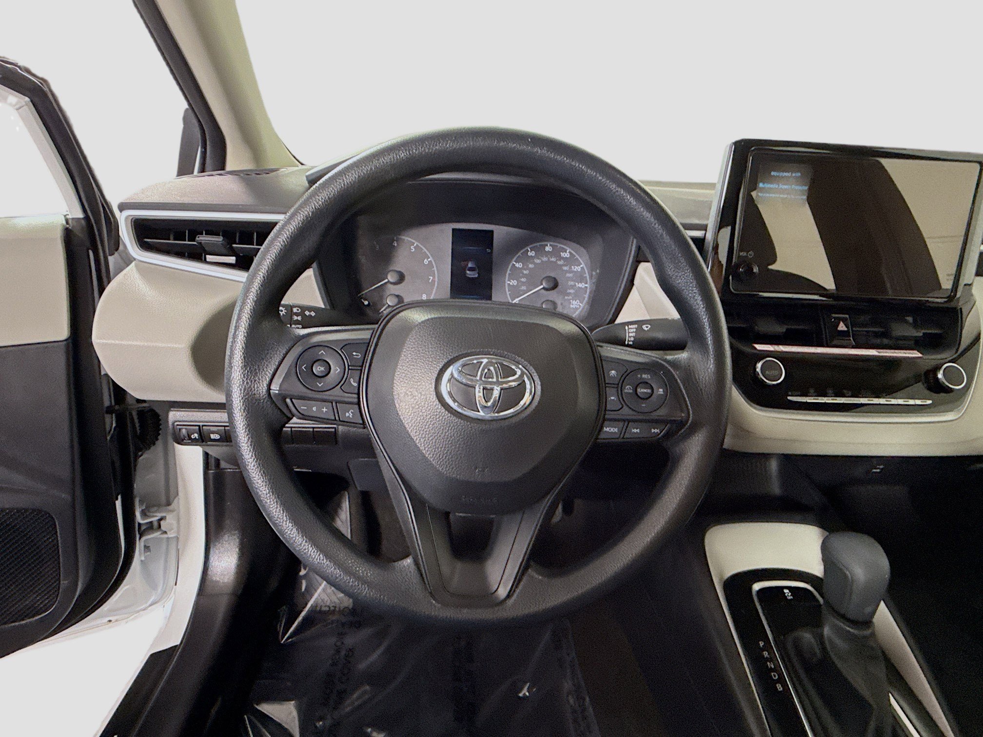 Used 2025 Toyota Corolla LE image 13