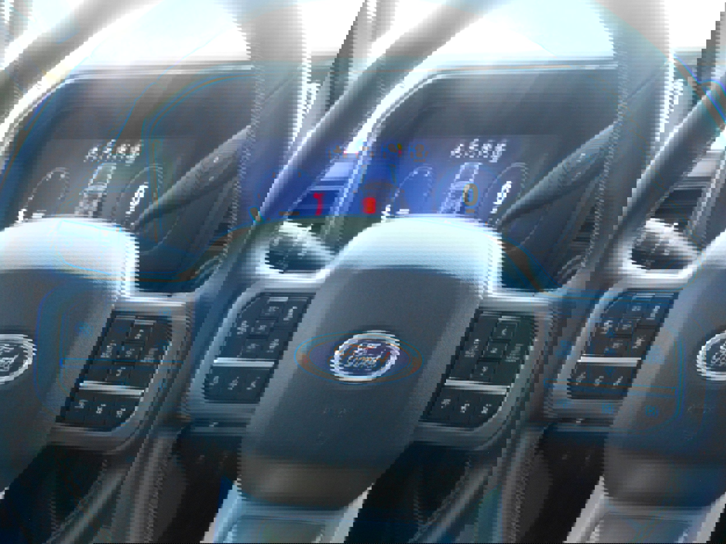 Used 2025 Ford F350 Lariat w/ Lariat Ultimate Package image 25