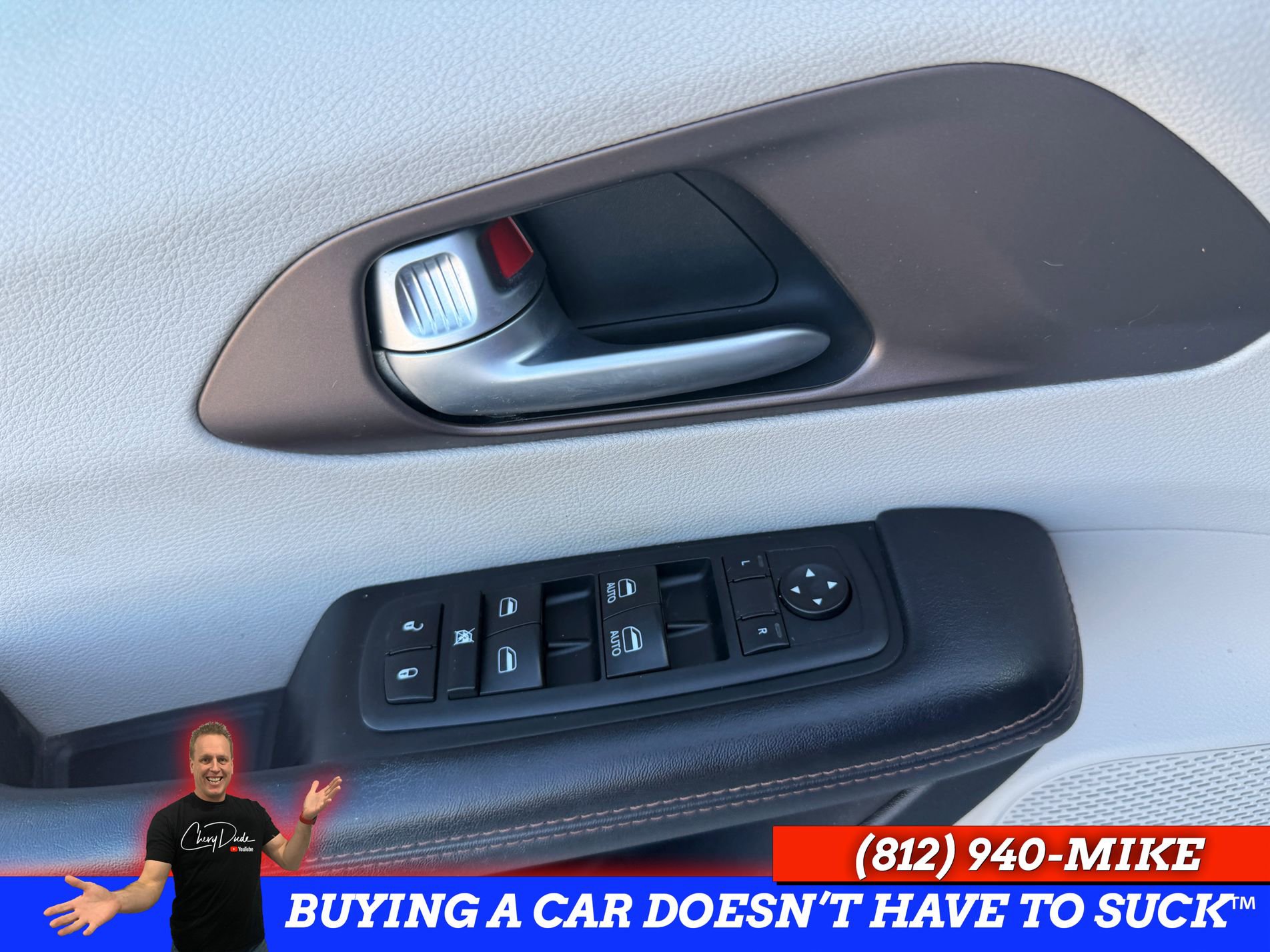 Used 2018 Chrysler Pacifica Touring-L w/ Tire & Wheel Group image 21